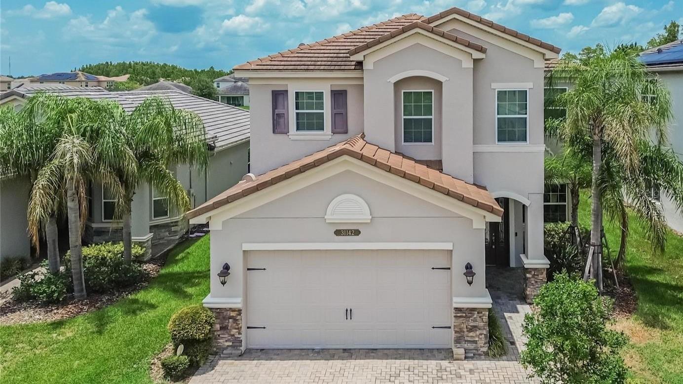 31142 LINDENTREE DR - Photo 1
