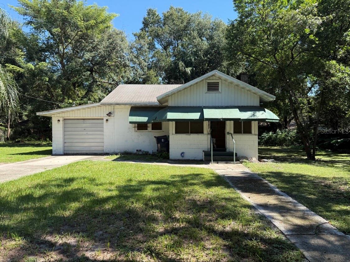 10109 N JASMINE AVE - Photo 1