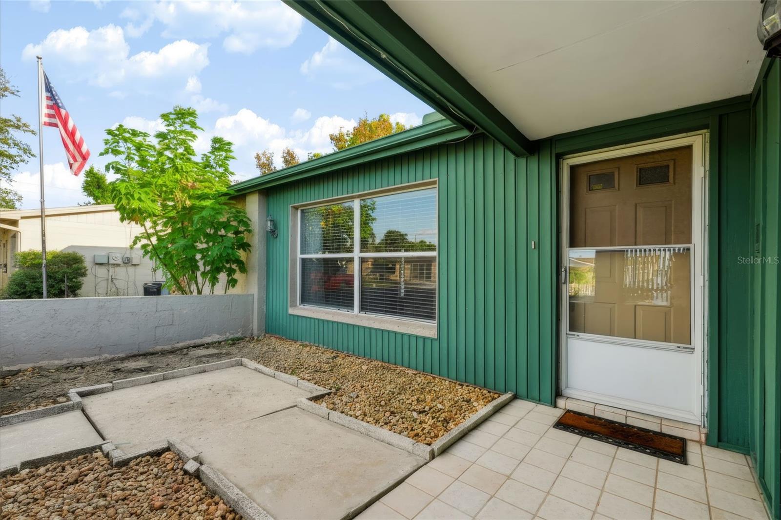 8040 SAYBROOK DR - Photo 1