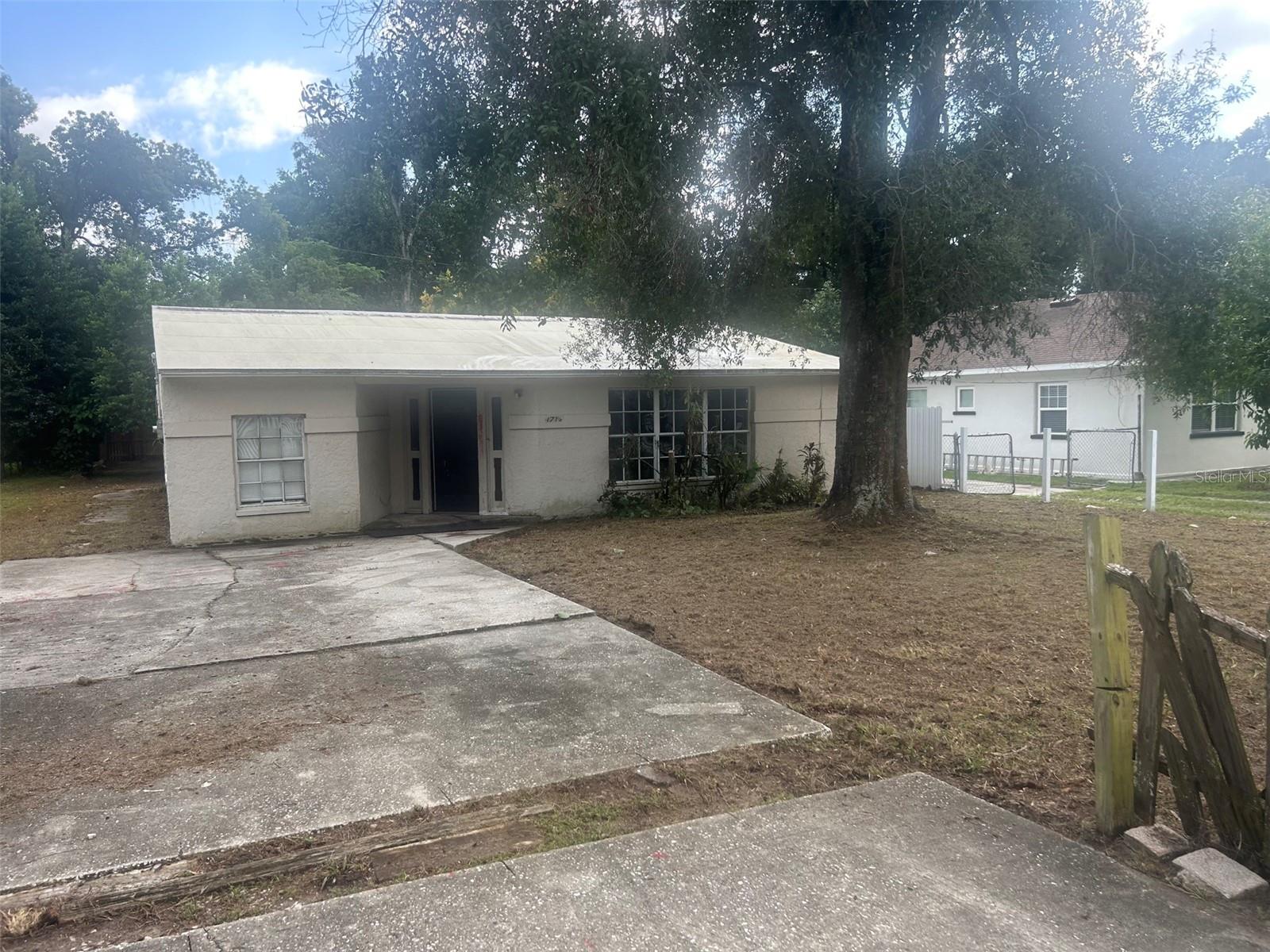 1713 NE LAMBRIGHT ST - Photo 1