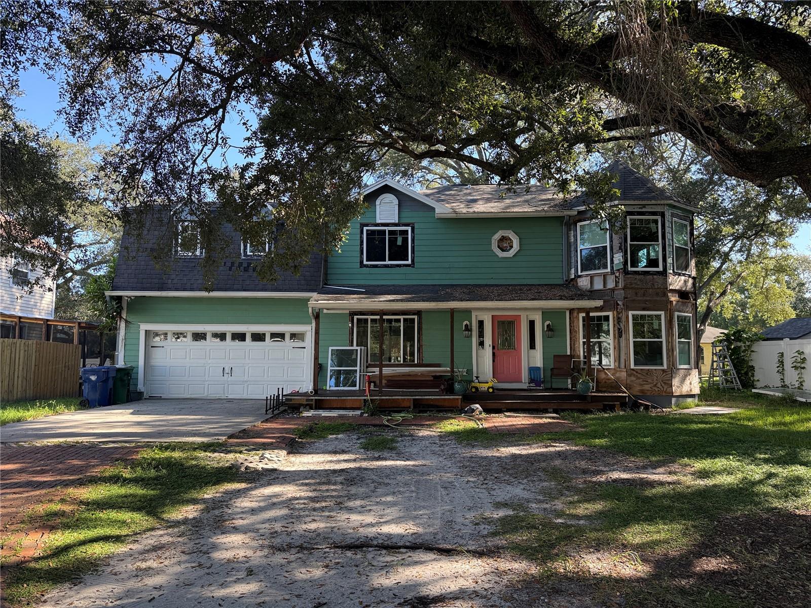 6210 S HIMES AVE - Photo 1