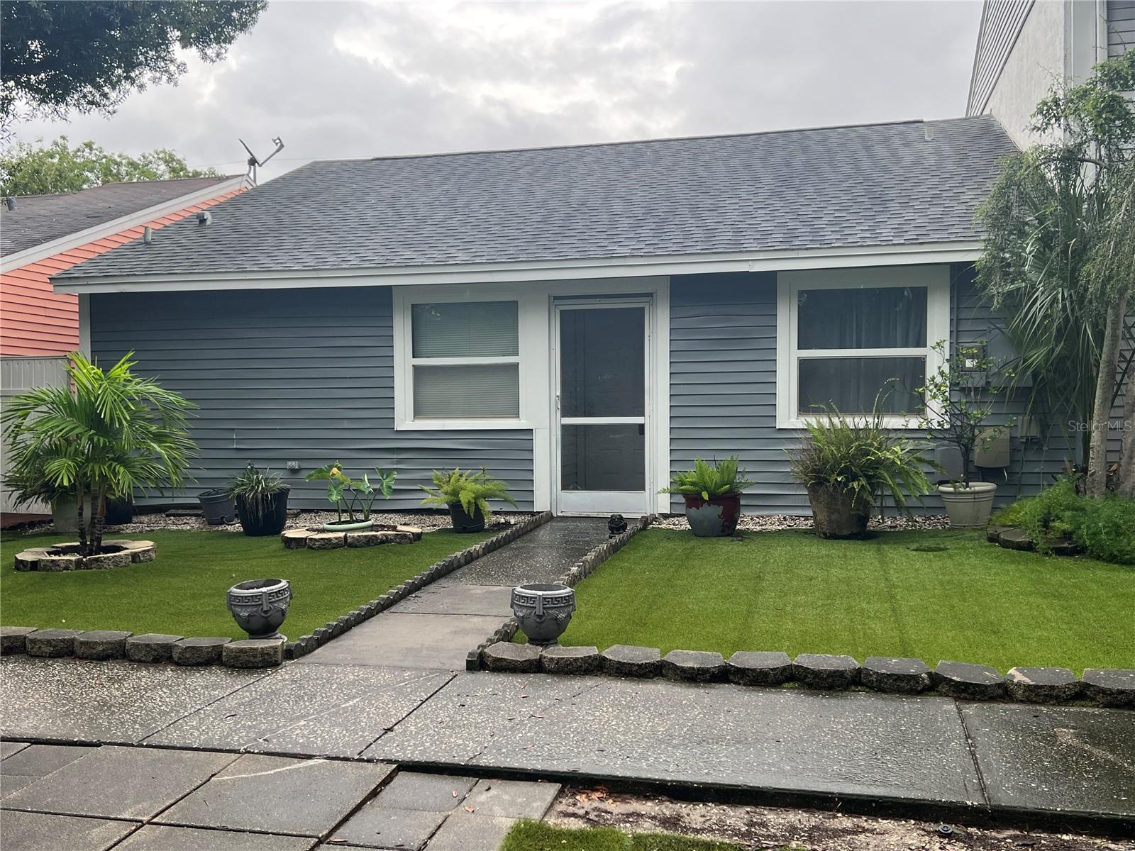 4715 STONEPOINTE PL - Photo 1