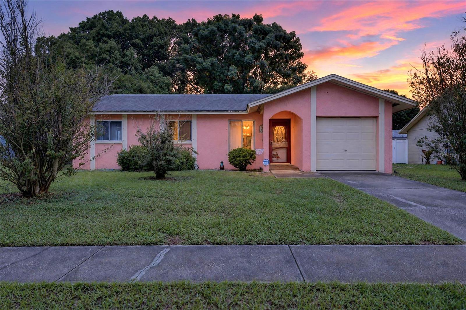332 BRANDYWINE DR - Photo 1