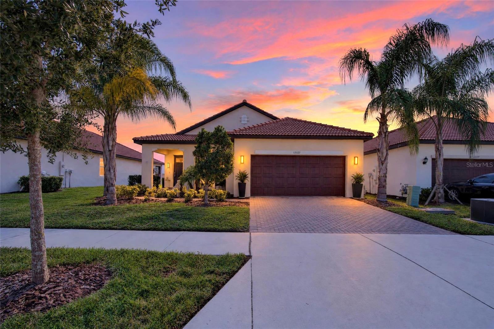 17127 HOLLY WELL AVE - Photo 1