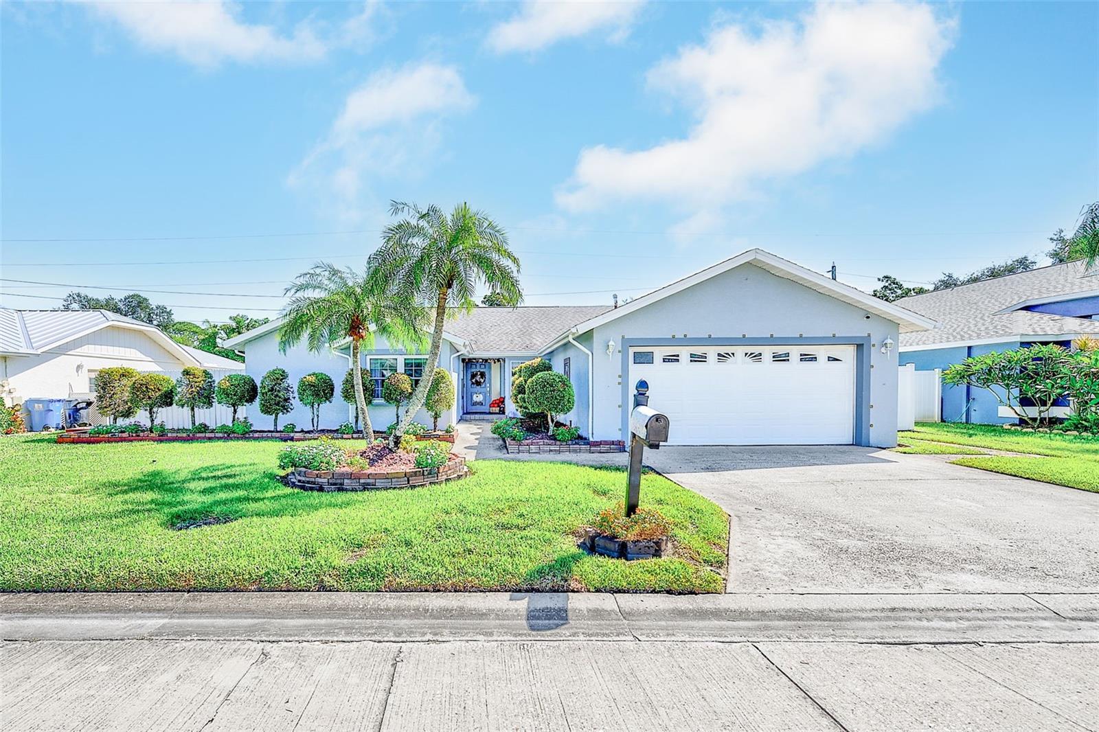 8747 GLEN LAKES BLVD N - Photo 1