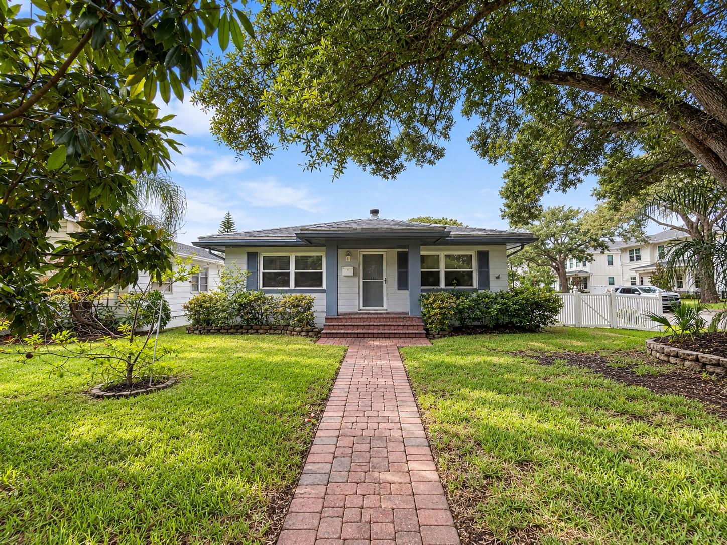 1146 30TH AVE N - Photo 1