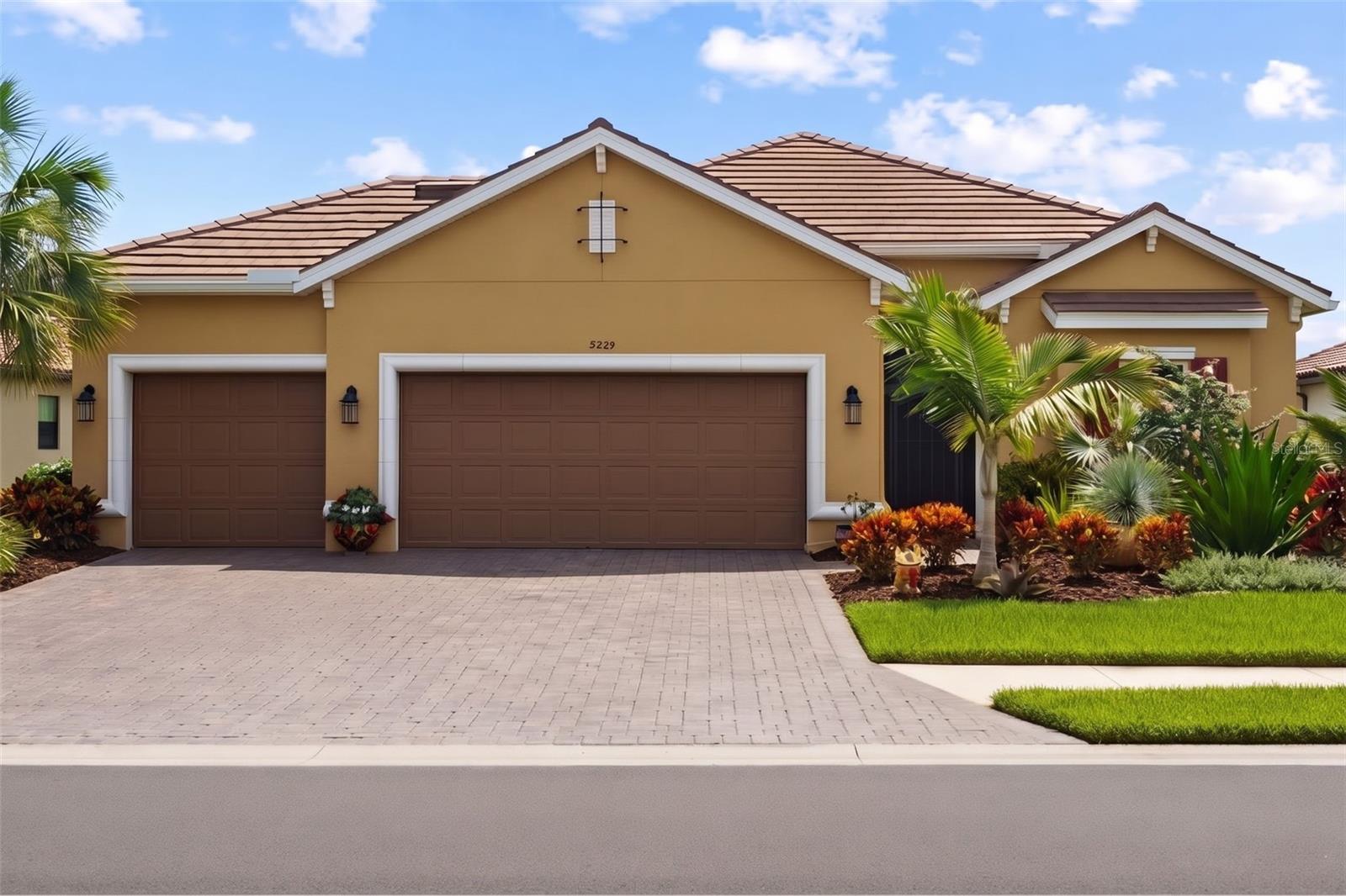 5229 CASERTA CT - Photo 1