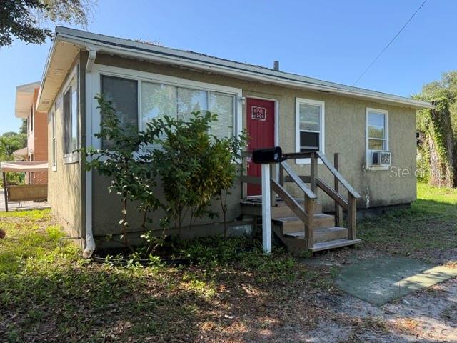 1721 GRANVILLE CT S - Photo 1