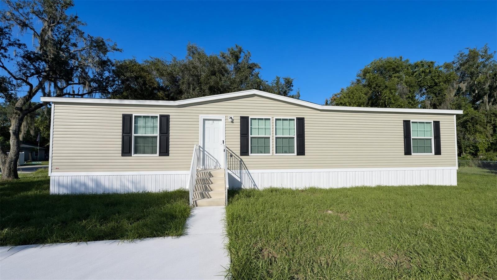 12015 WESTBAY AVE - Photo 1