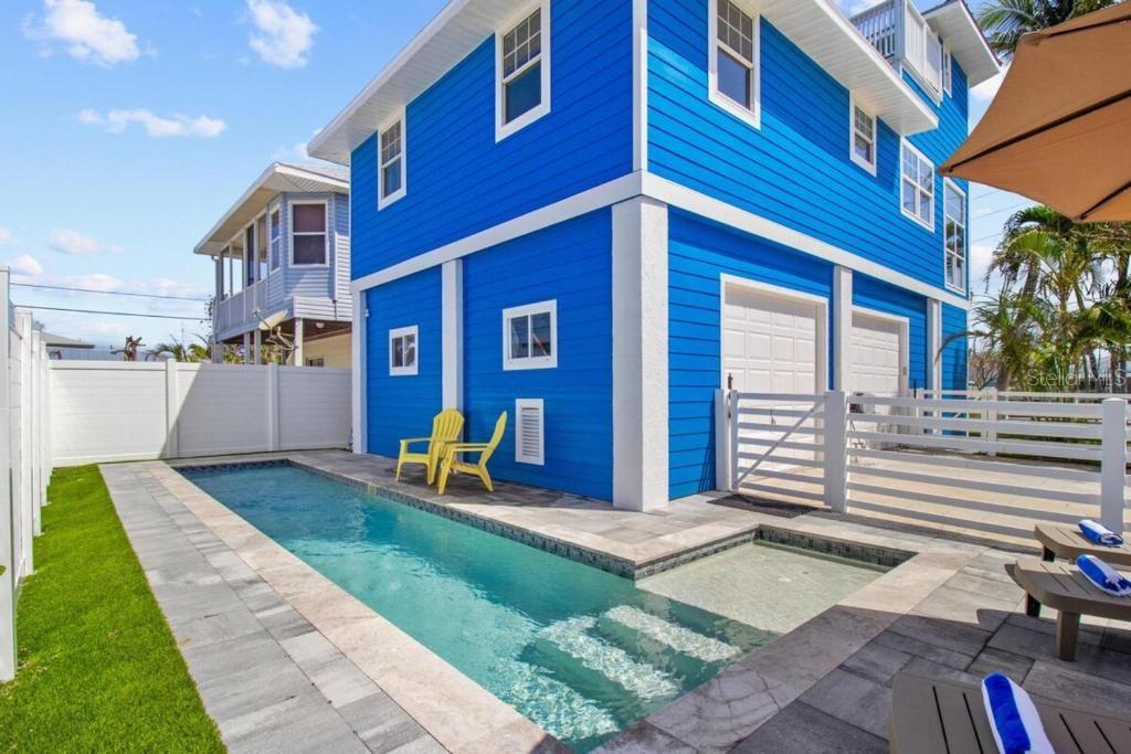 14500 N BAYSHORE DR - Photo 1