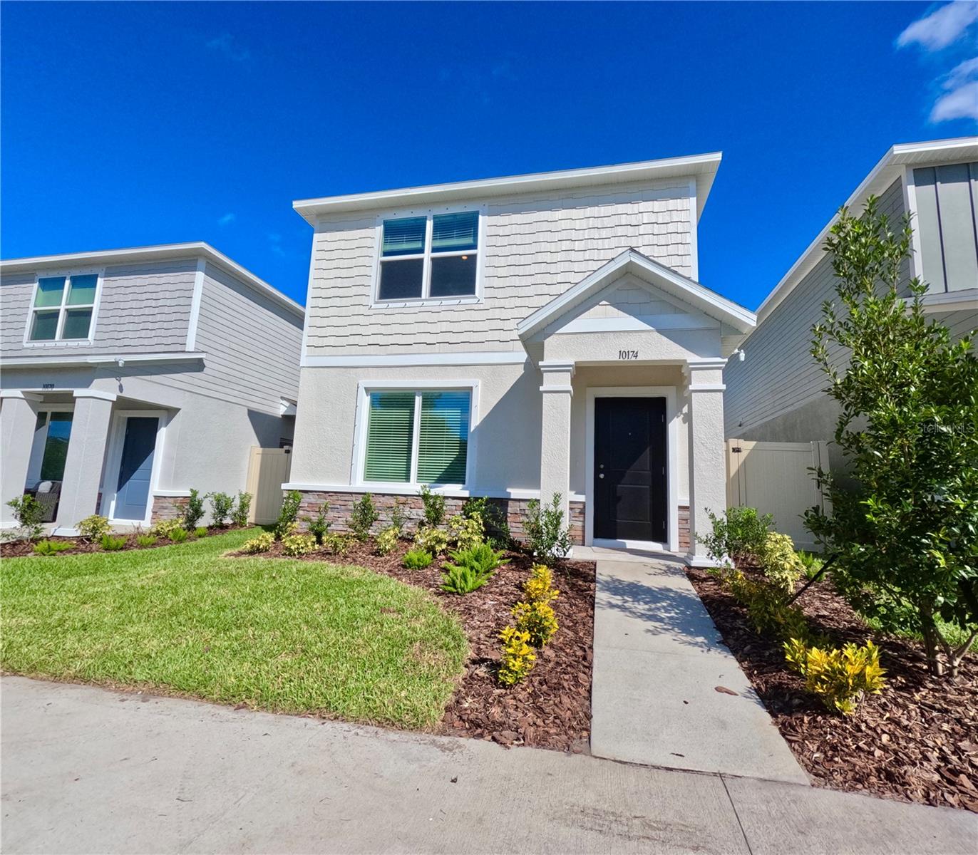 10174 GLADESONG LN - Photo 1
