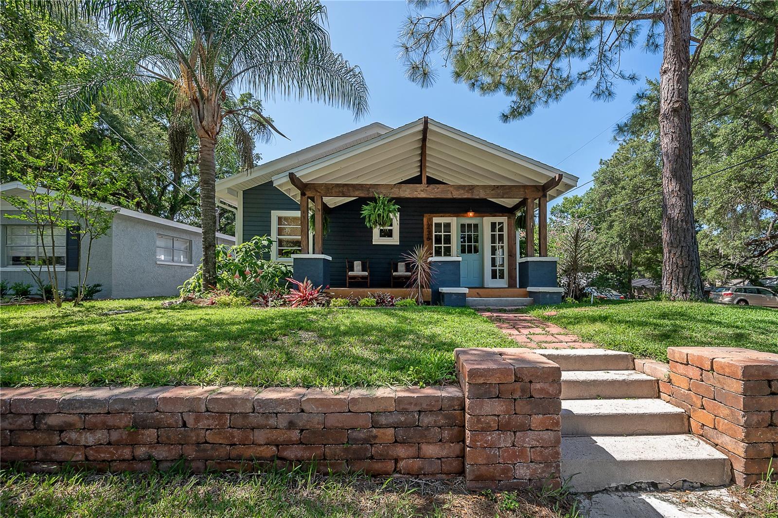 236 W NORTH ST #A - Photo 1