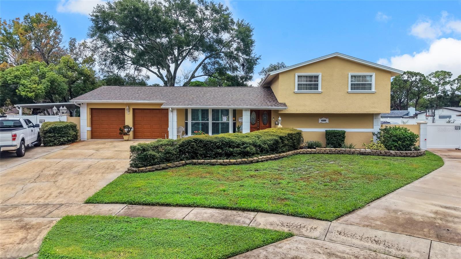 8344 FOUNTAIN AVE - Photo 1