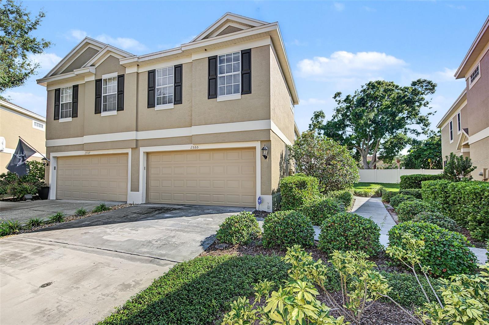 2555 NEWBERN DR - Photo 1