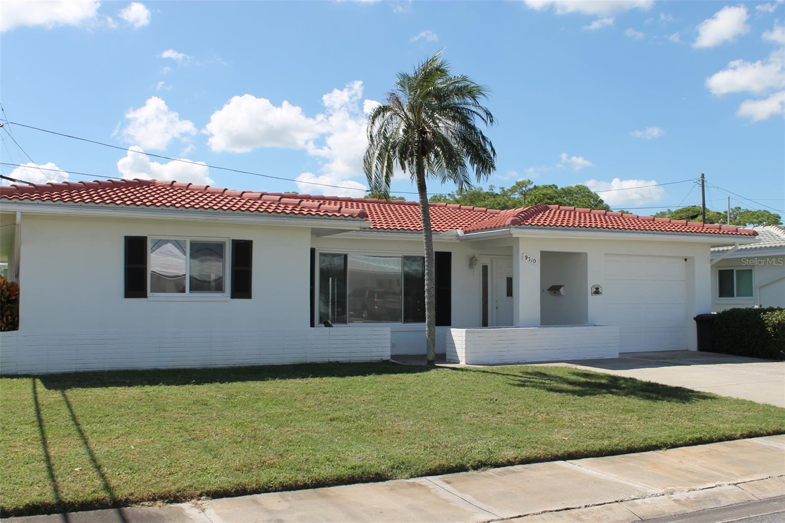 9510 45TH ST N - Photo 1