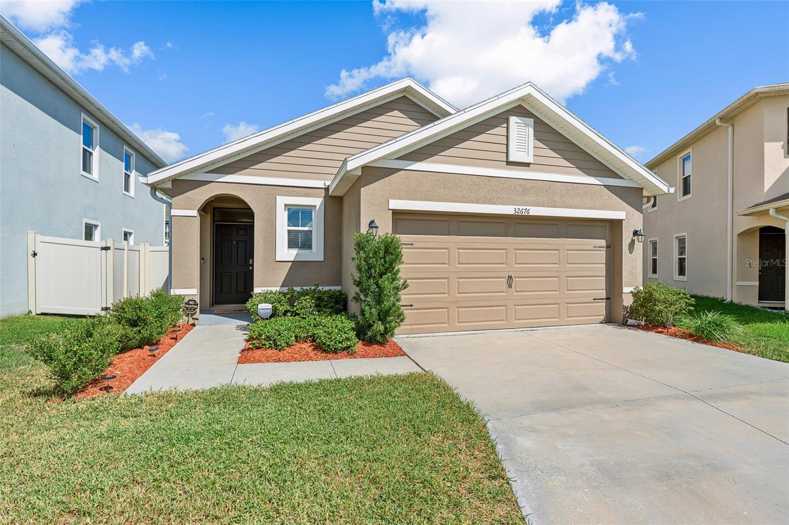 32676 CANYONLANDS DR - Photo 1