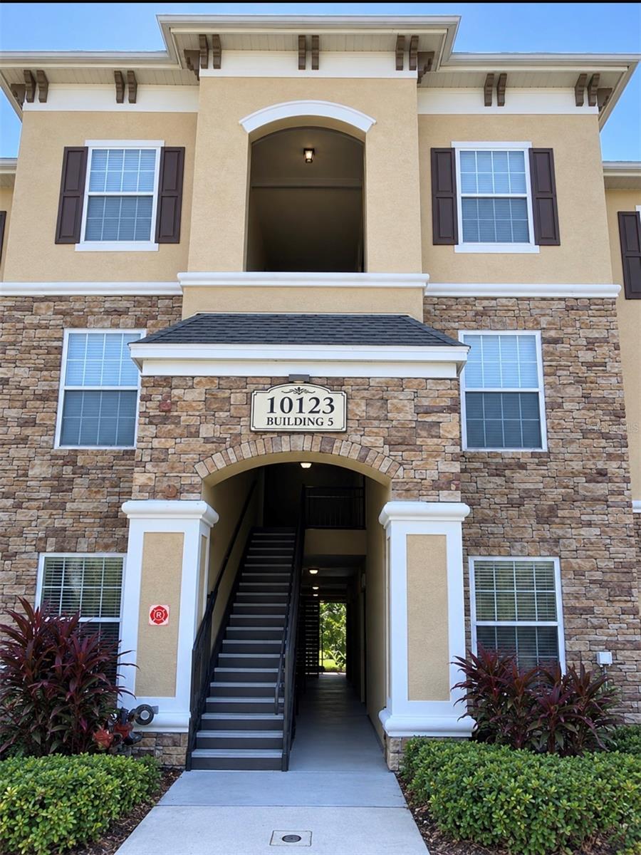 10123 COURTNEY PALMS BLVD #103 - Photo 1