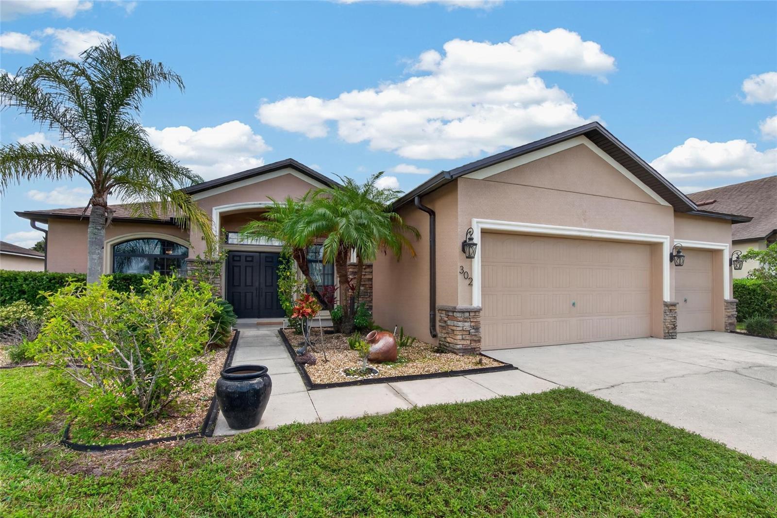 302 STAR SHELL DR - Photo 1