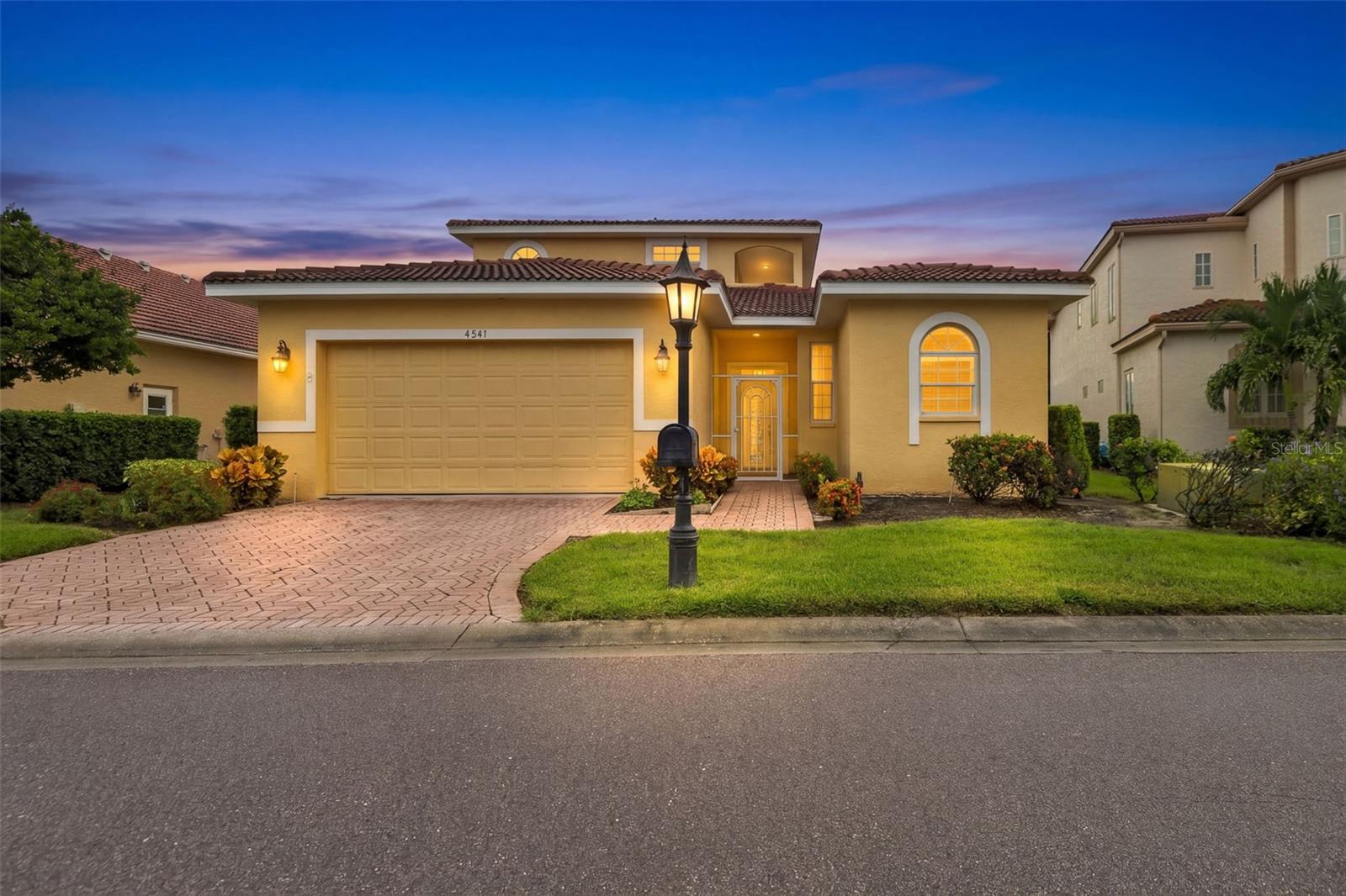 4541 MURCIA BLVD #11 - Photo 1