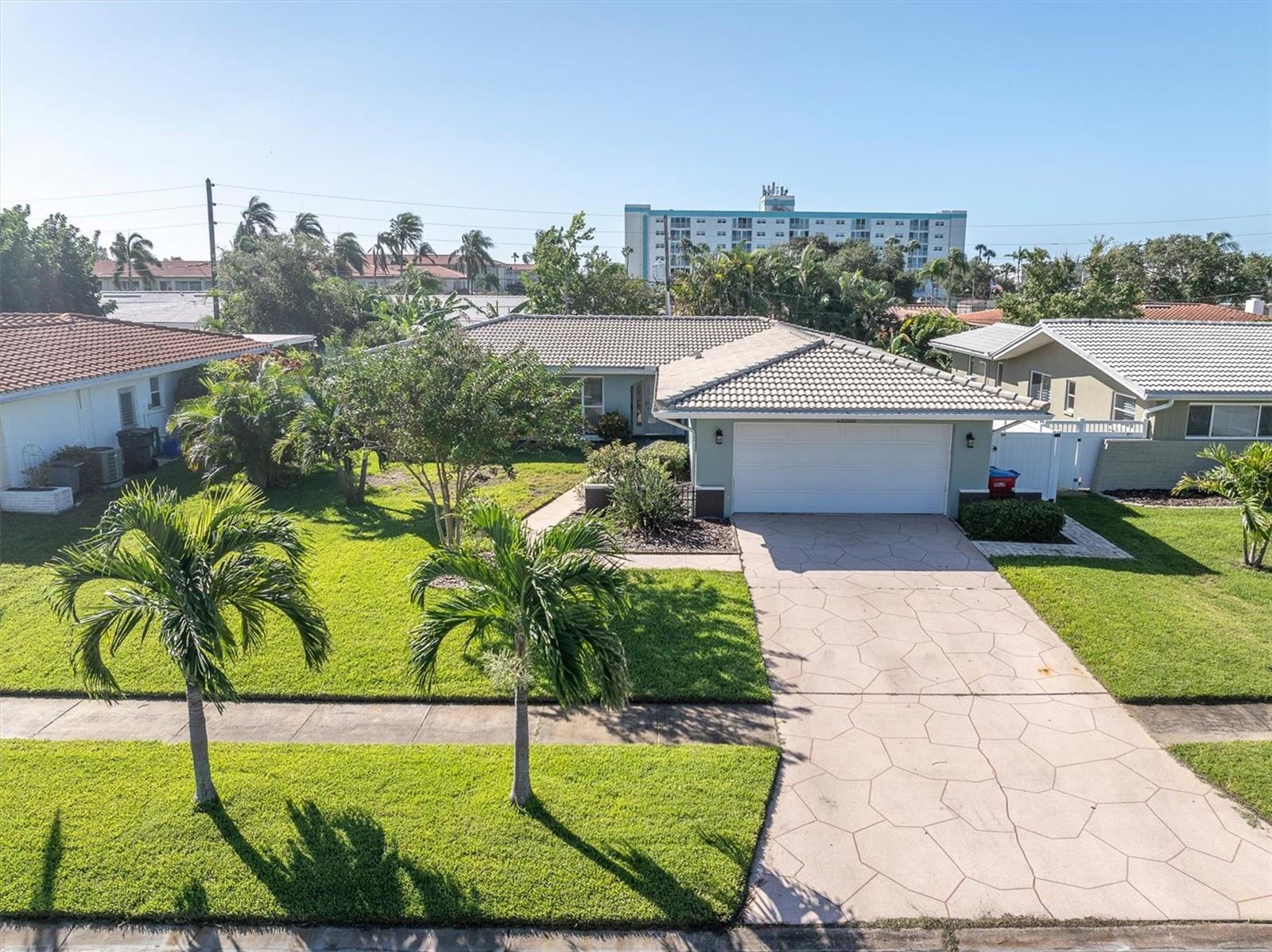 14968 IMPERIAL POINT DR N - Photo 1