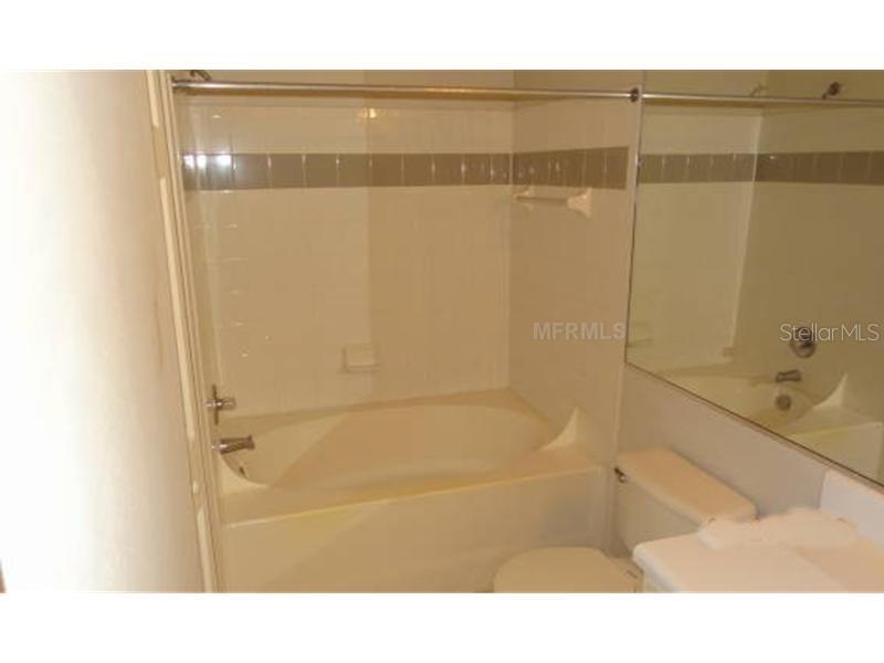 5612 PINNACLE HEIGHTS CIR #303 - Photo 1