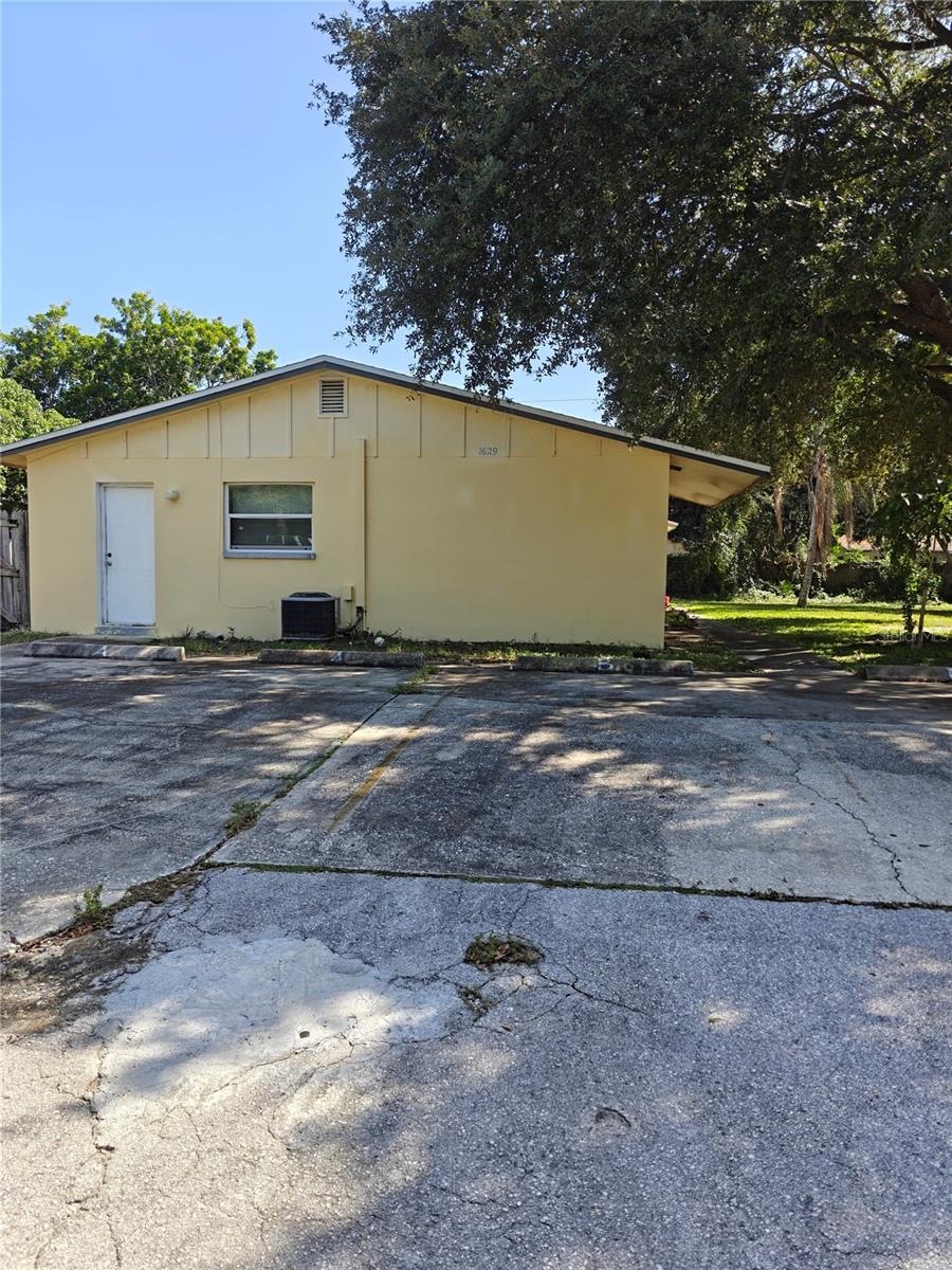 1629 PALM WAY - Photo 1