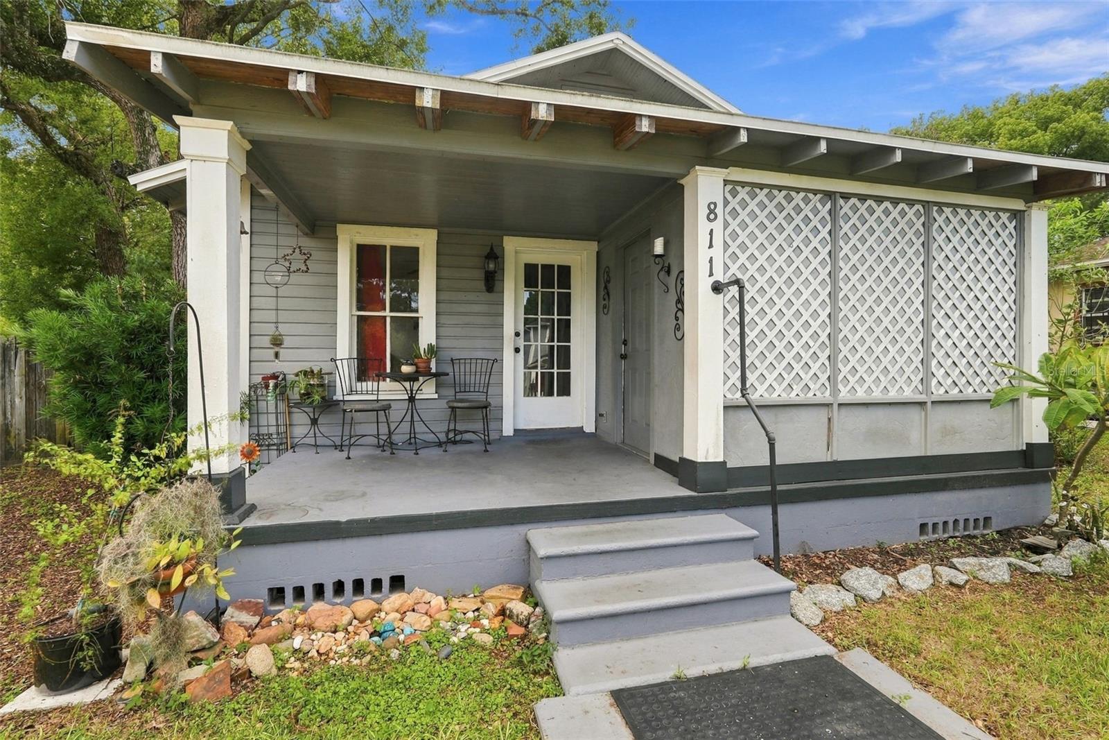 811 E FRIERSON AVE - Photo 1