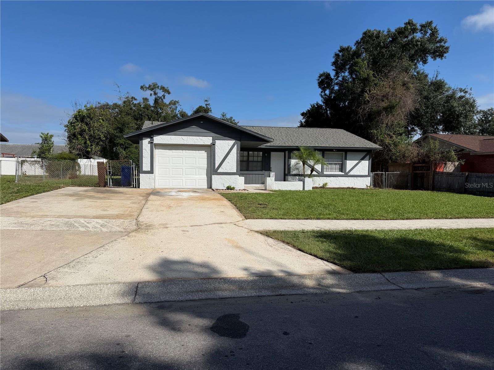 511 COCOPLUM DR - Photo 1