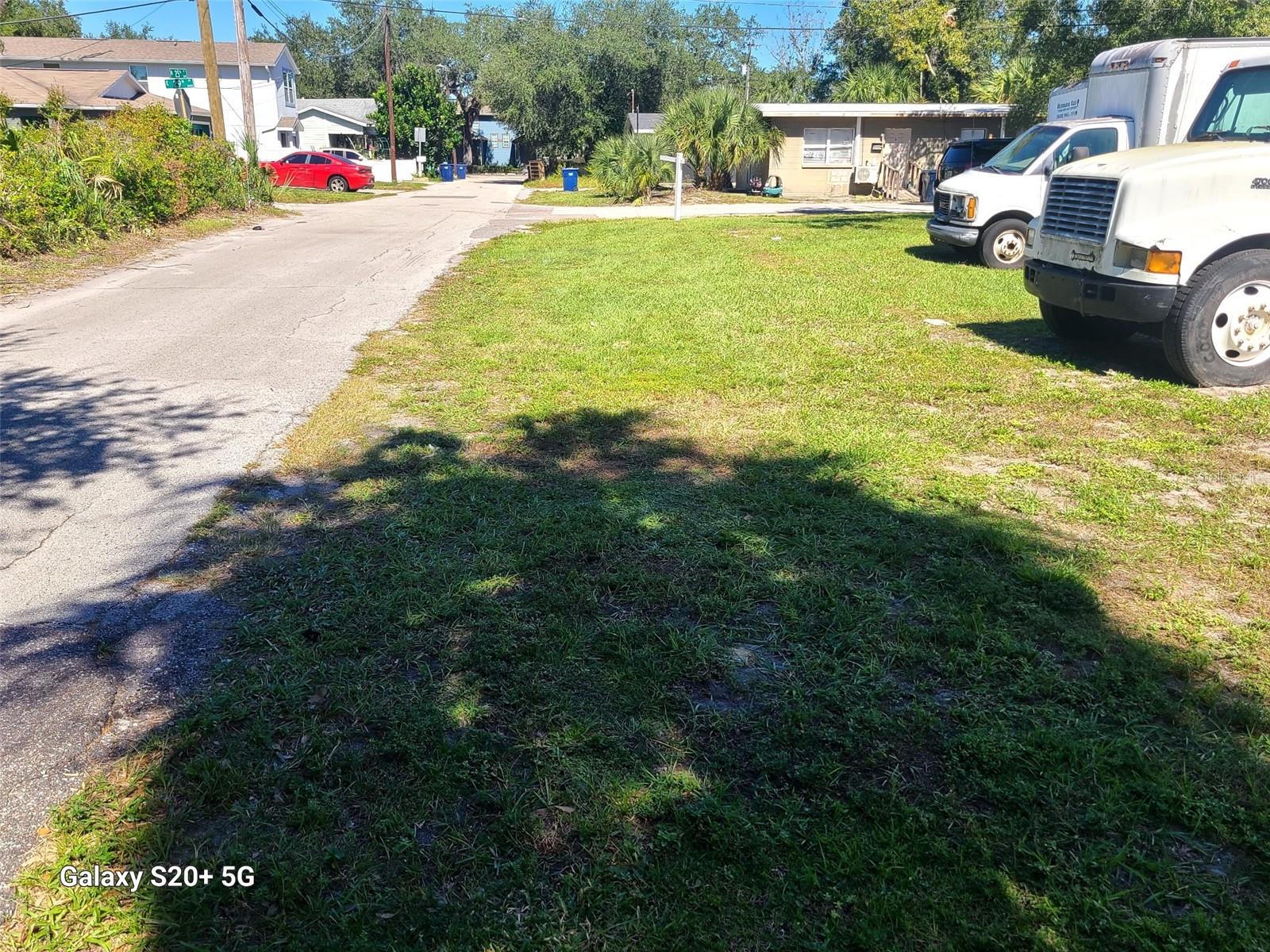 2505 E 29TH AVE - Photo 1