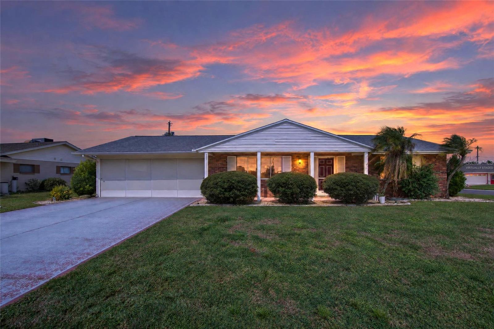 801 OAKMONT AVE - Photo 1