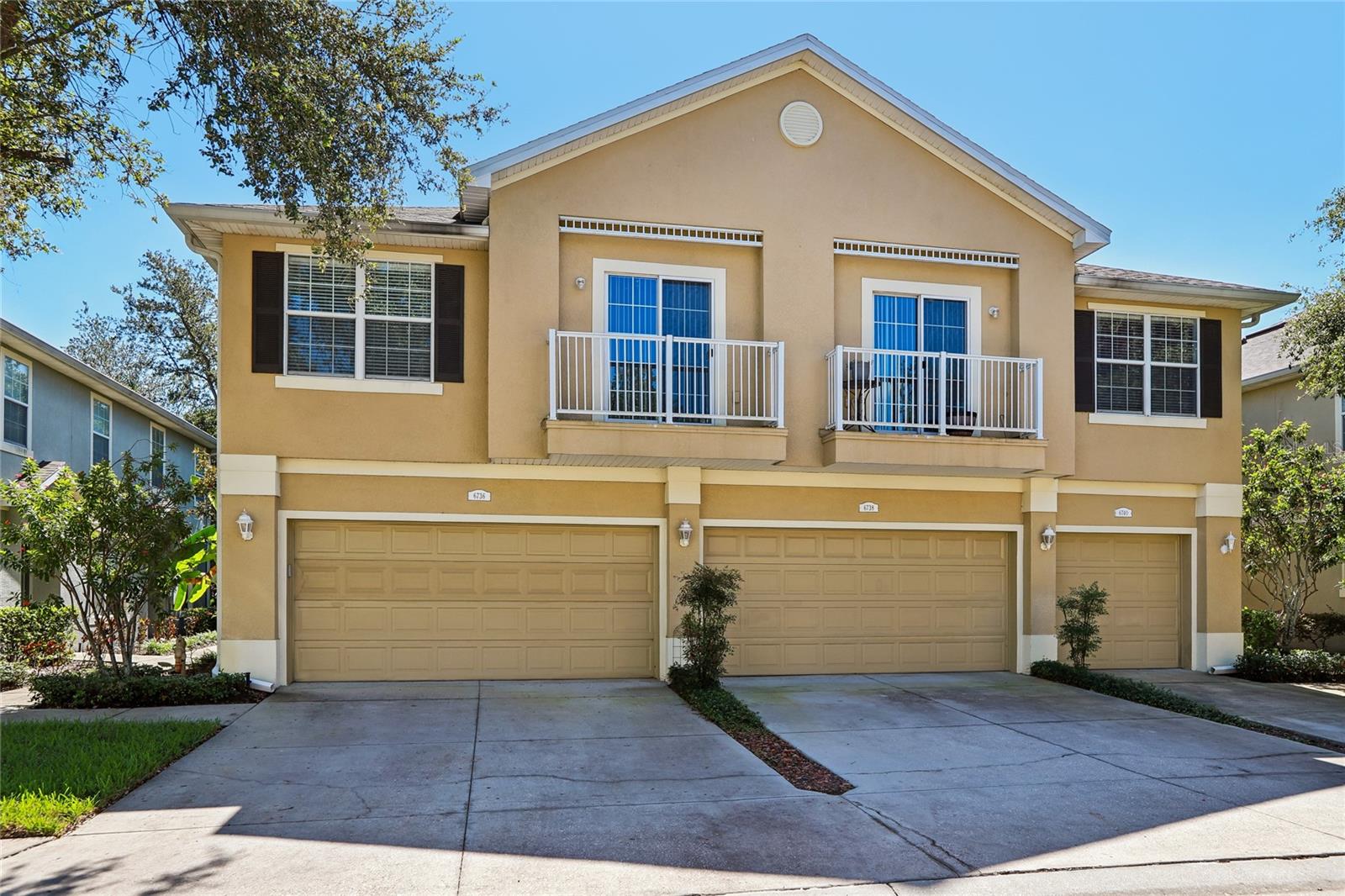 6736 BREEZY PALM DR - Photo 1