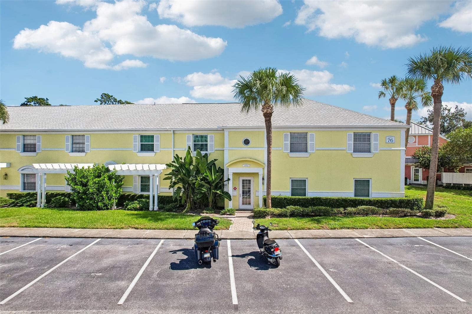 102 POMPANO DR SE #D - Photo 1