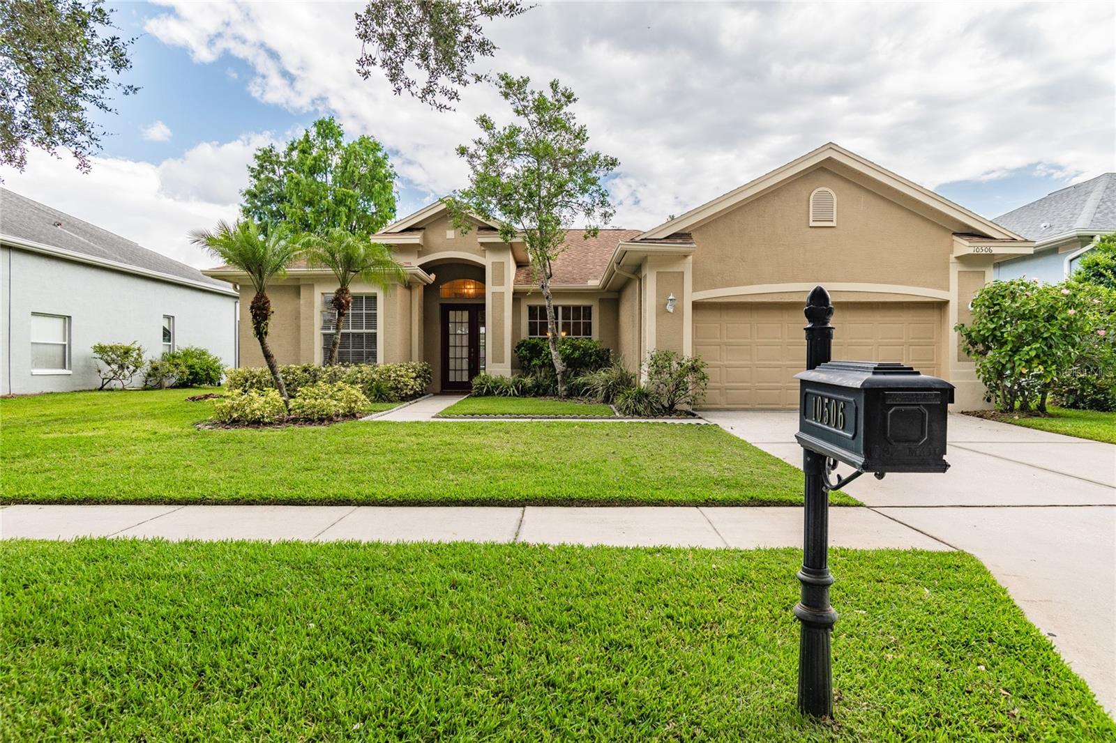 10506 CHELMSFORD WAY - Photo 1