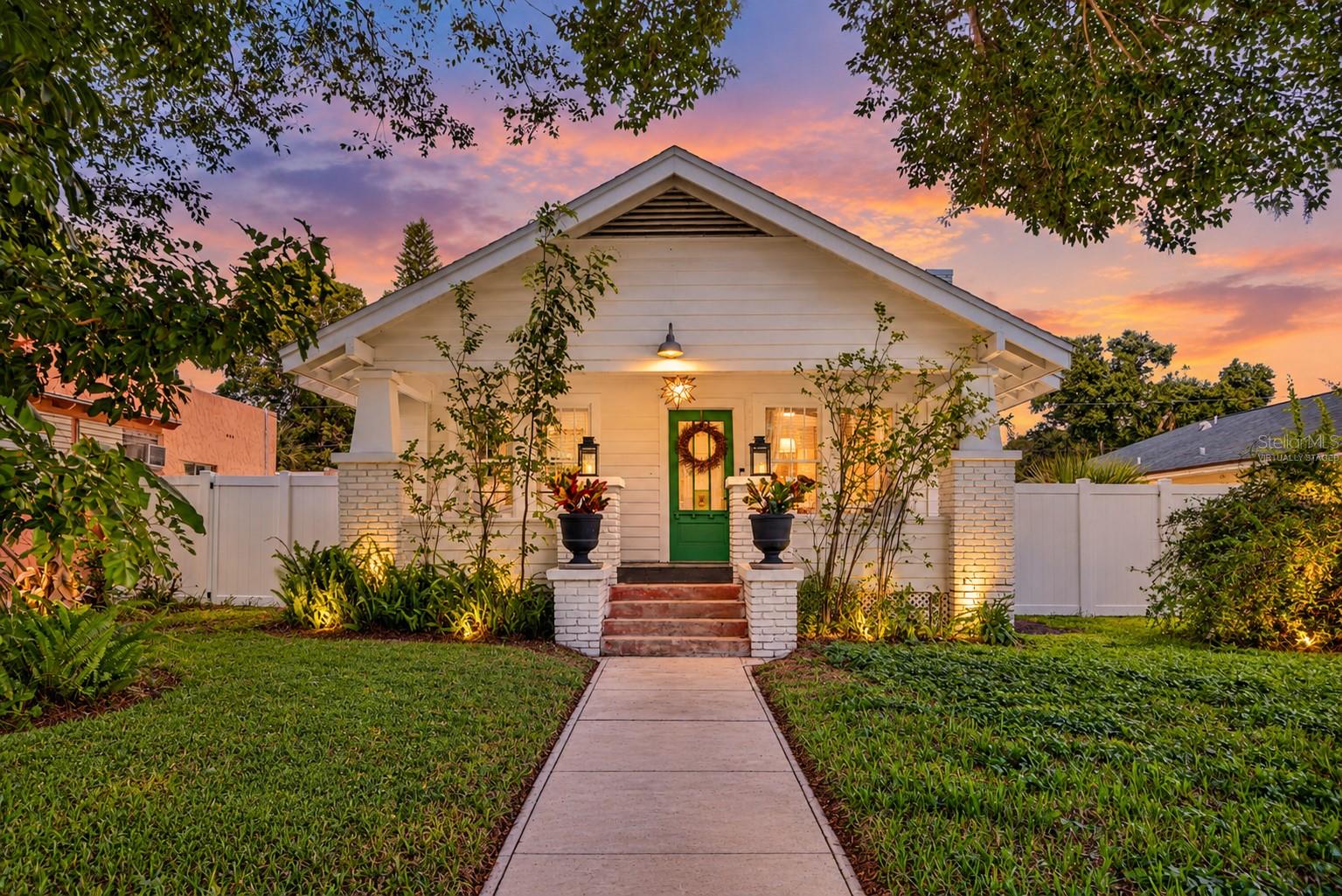 2106 8TH AVE W - Photo 1