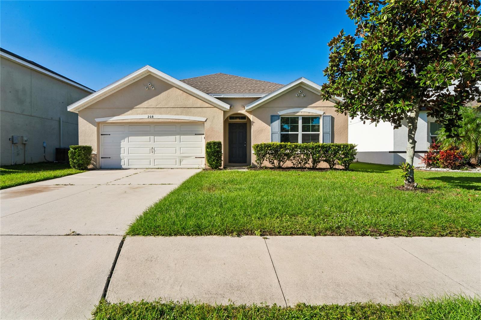 208 LONE DOVE LN - Photo 1