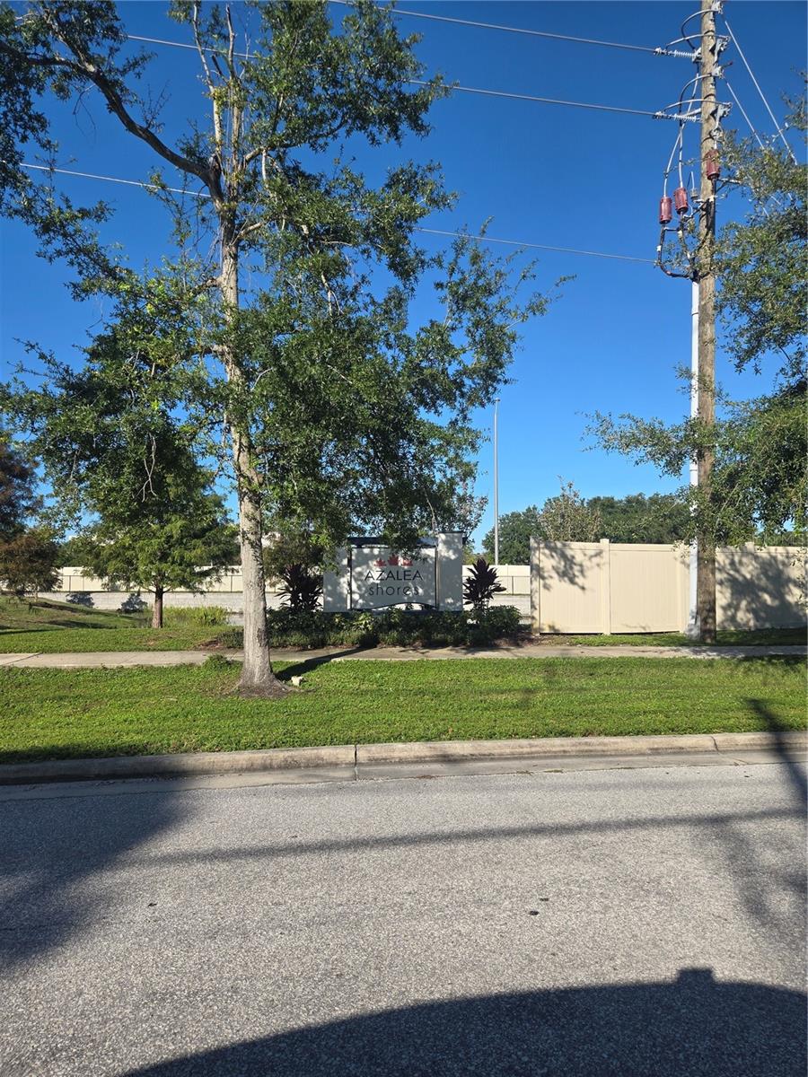 11893 DAVIS DR - Photo 1