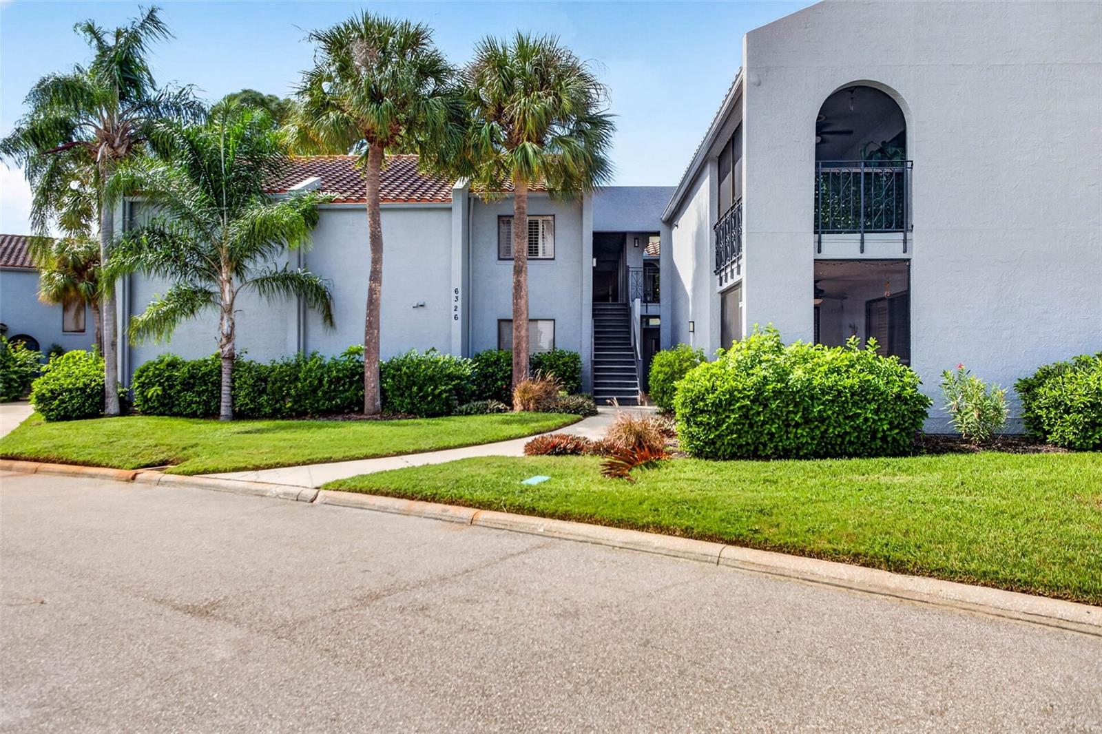 6326 GRAND BAHAMA CIR #F - Photo 1