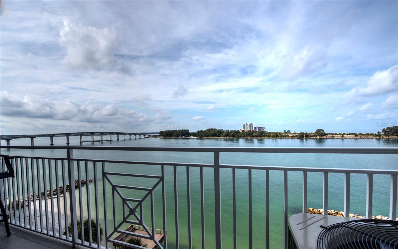 675 S GULFVIEW BLVD #704 - Photo 1