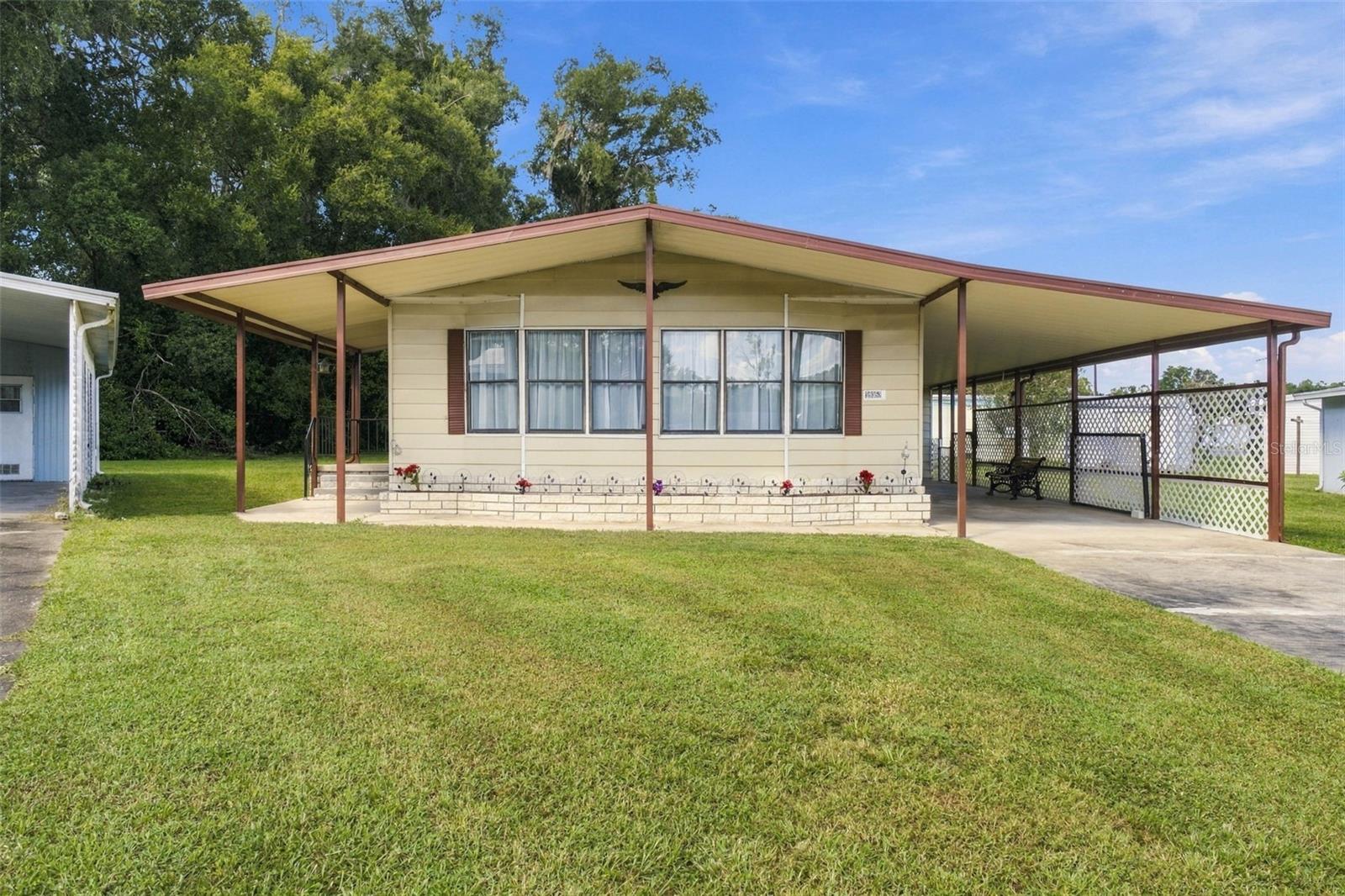 39353 SYCAMORE LN - Photo 1