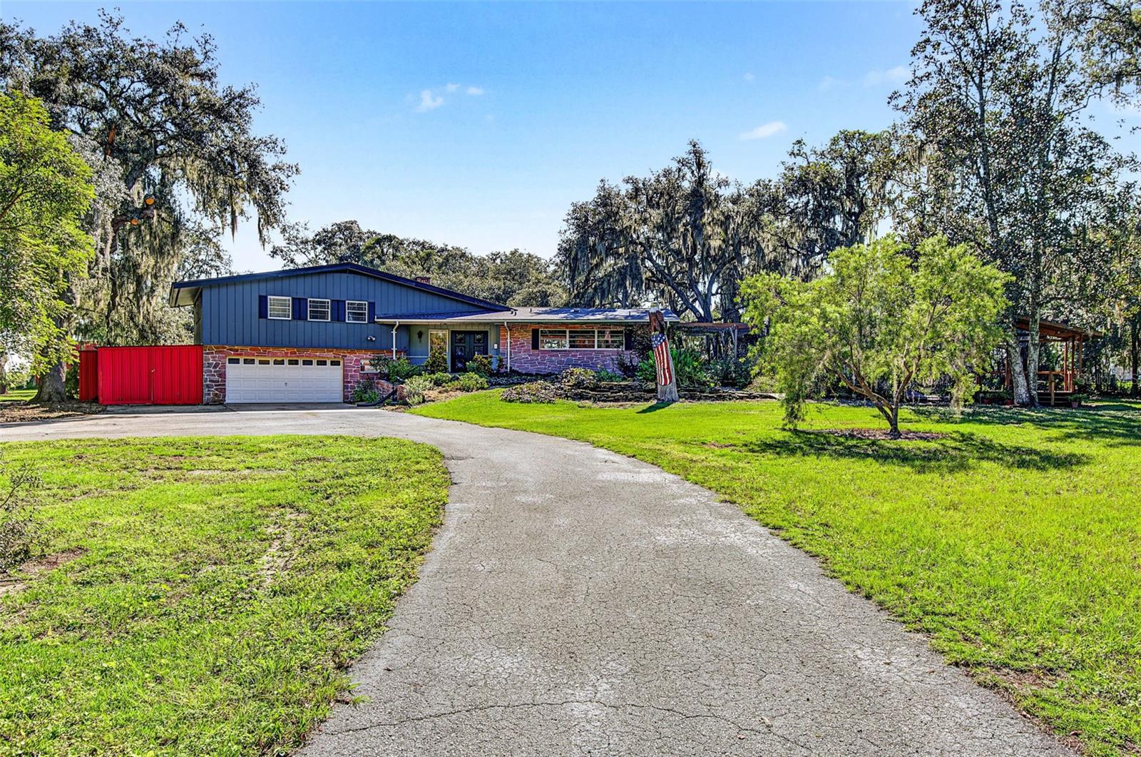 15300 LAKE IOLA RD - Photo 1