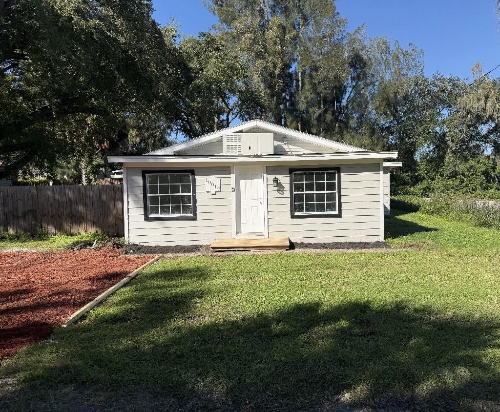 10017 LINDA ST - Photo 1