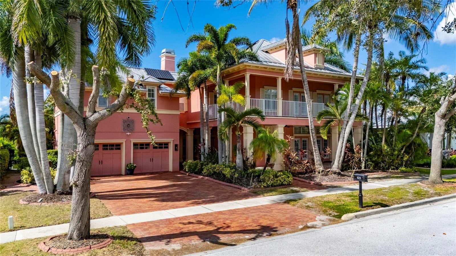 825 ISLEBAY DR - Photo 1