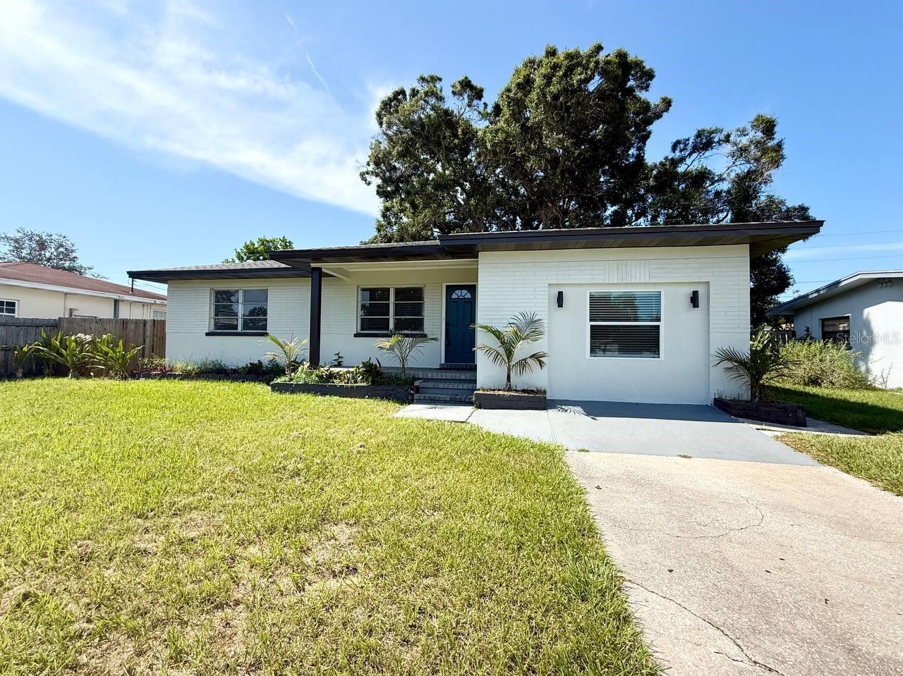 1545 ILLINOIS RD - Photo 1