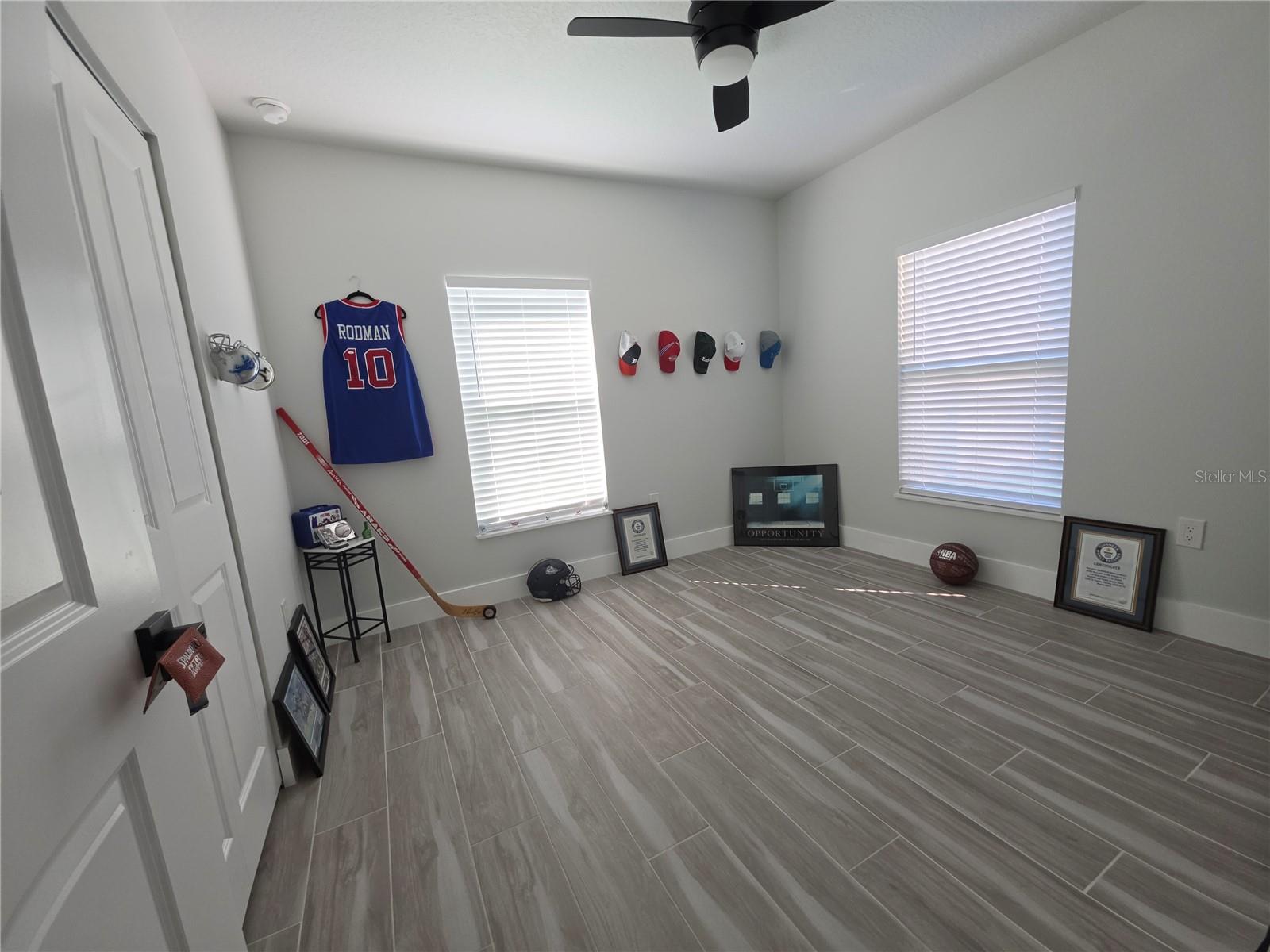 Thumbnail 8