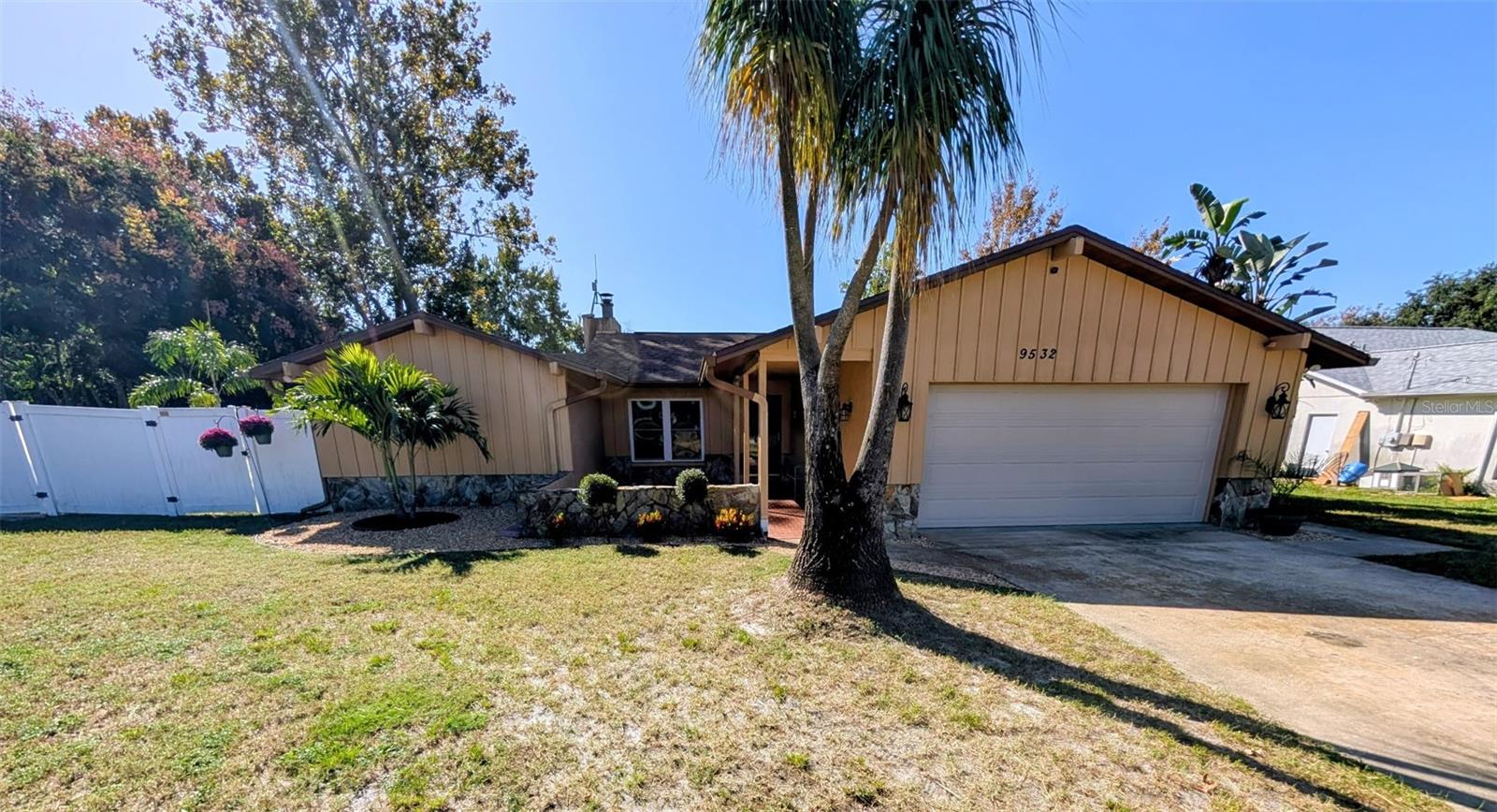 9532 SUNSHINE BLVD - Photo 1
