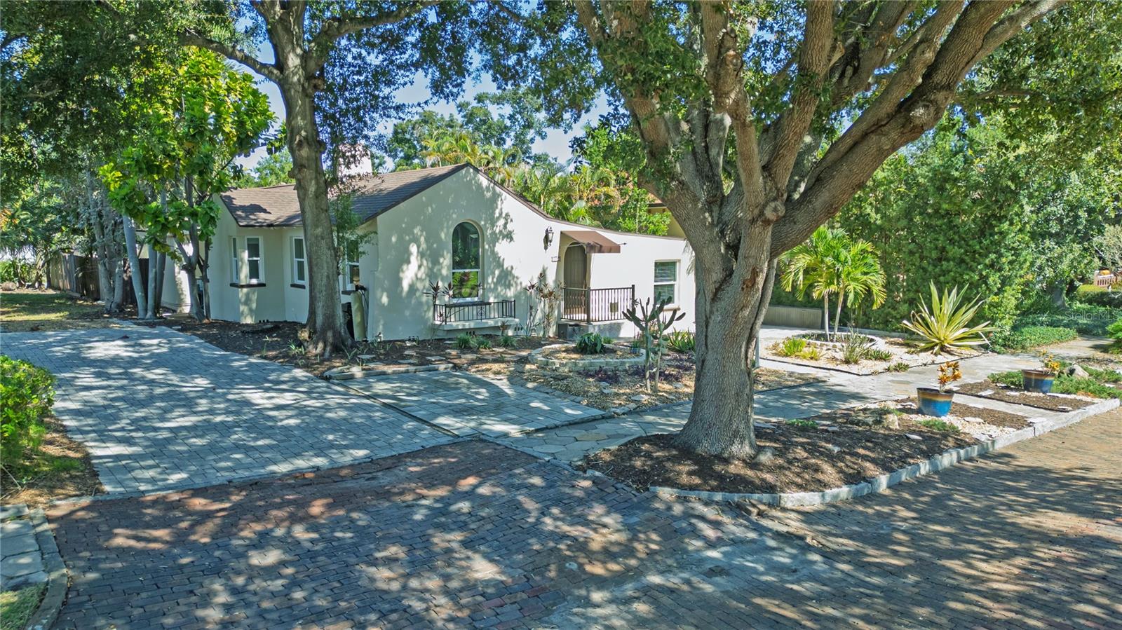 767 17TH AVE N - Photo 1