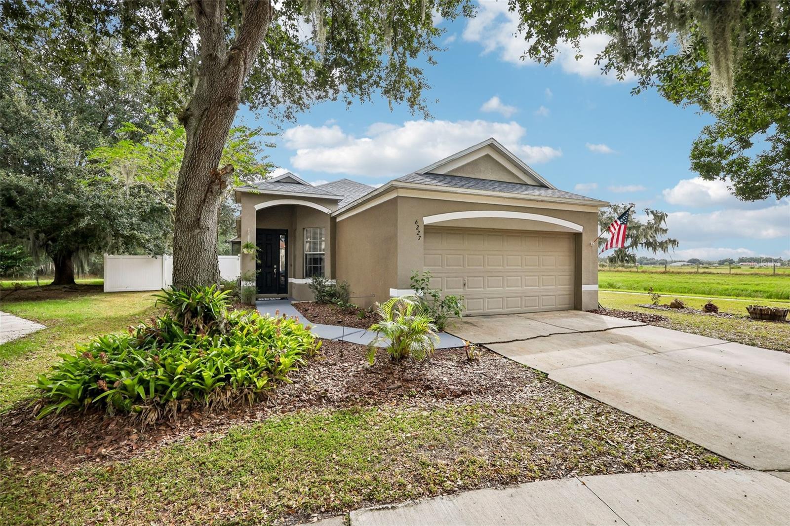6227 KITERIDGE DR - Photo 1