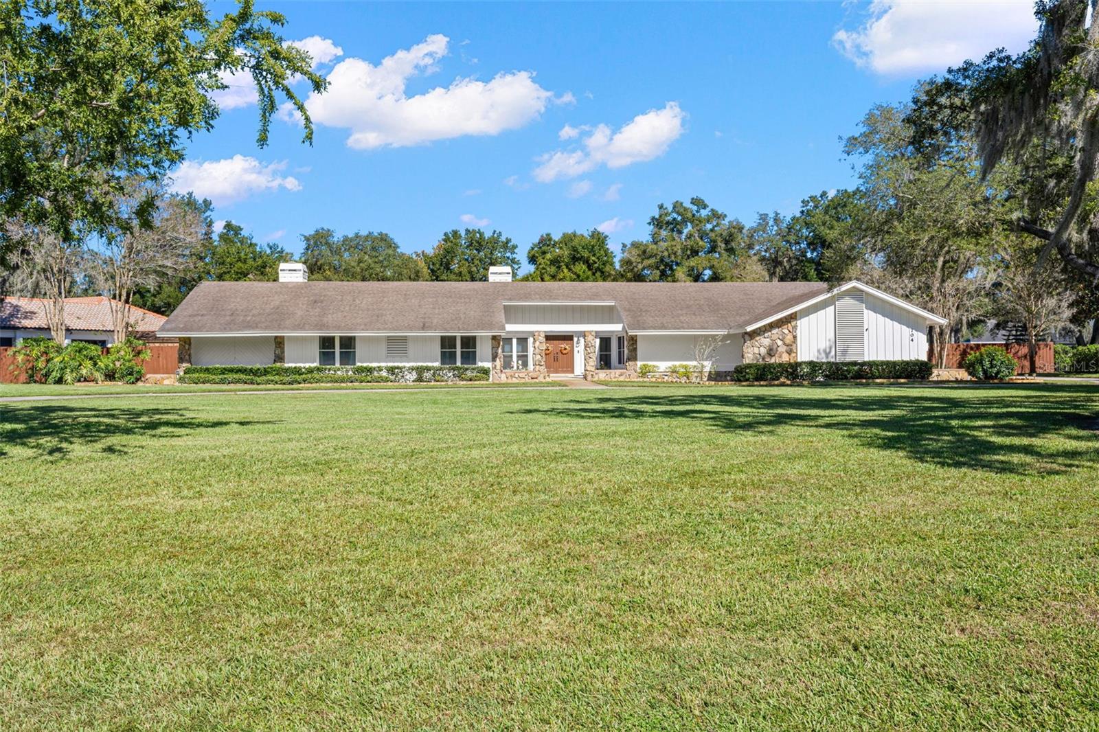 704 CENTERBROOK DR - Photo 1