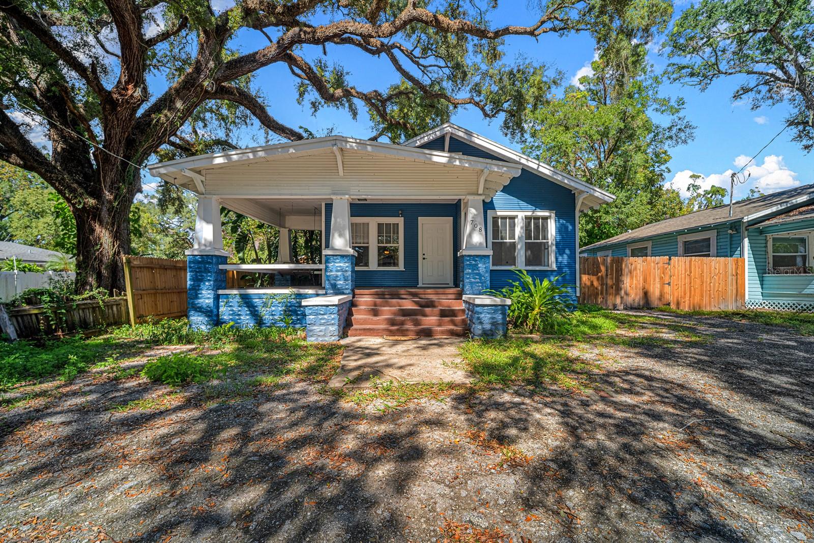 708 E CRENSHAW ST - Photo 1
