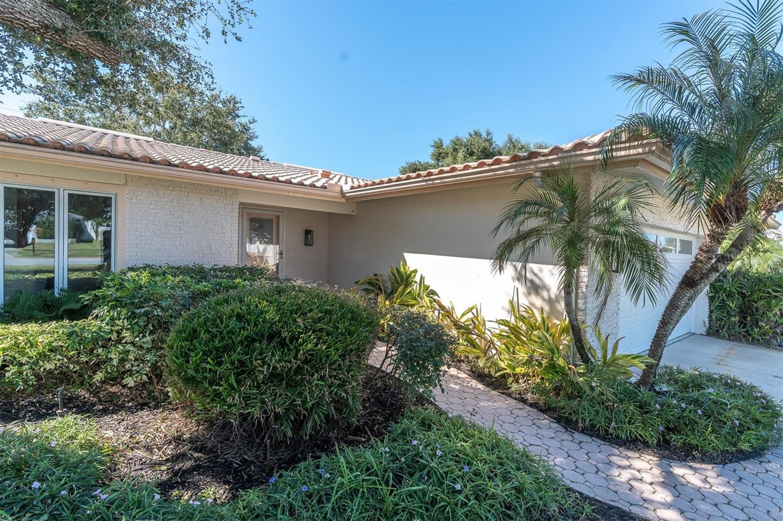 10248 IMPERIAL POINT DR E - Photo 1